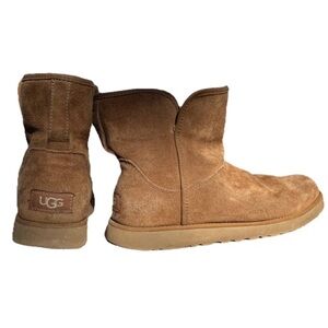 Ugg Cory II Bootie Size 6.5 Tan Boots Perfect for Winter and Fall